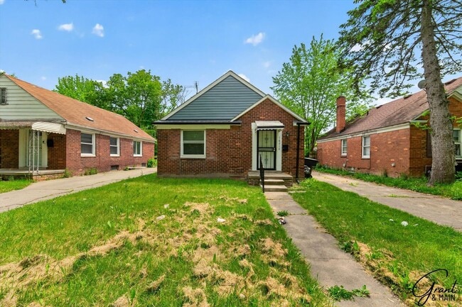 Building Photo - $1200 2 bedroom ranch