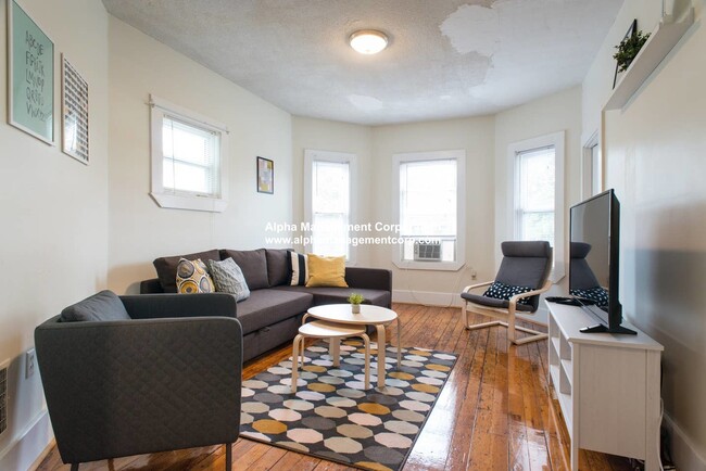 Photo - 123 Brook St Unidad #3 Rental