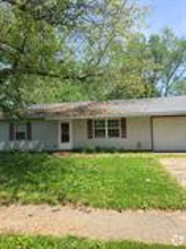 Building Photo - 610 Dogwood Dr Rental