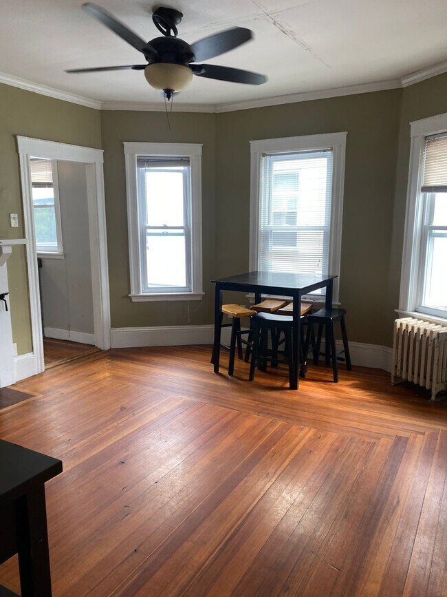 20-22 Greenleaf Avenue