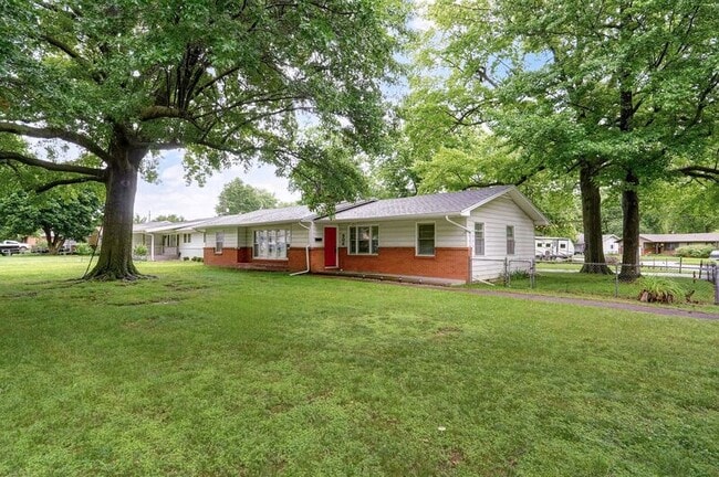 Photo - 906 N Belview Ave