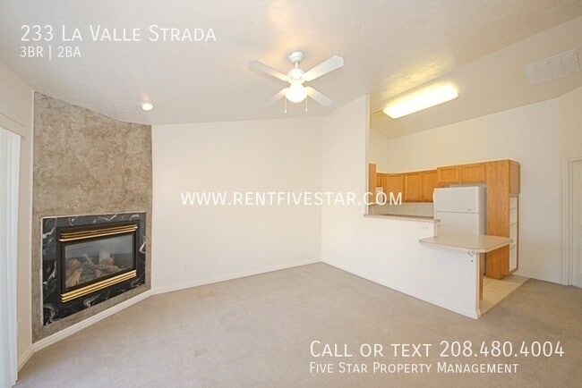 Photo - 233 La Valle Strada Ln