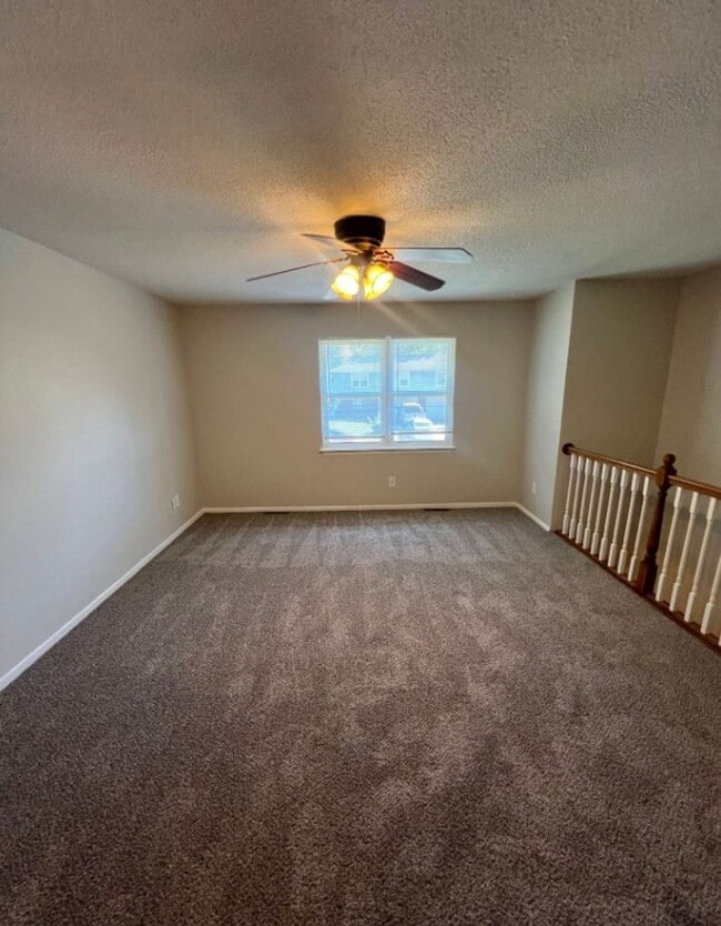 Photo - Spacious Split-Level Duplex in Lee’s Summit