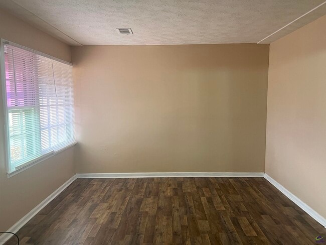 Photo - 409 Forest Lake Dr