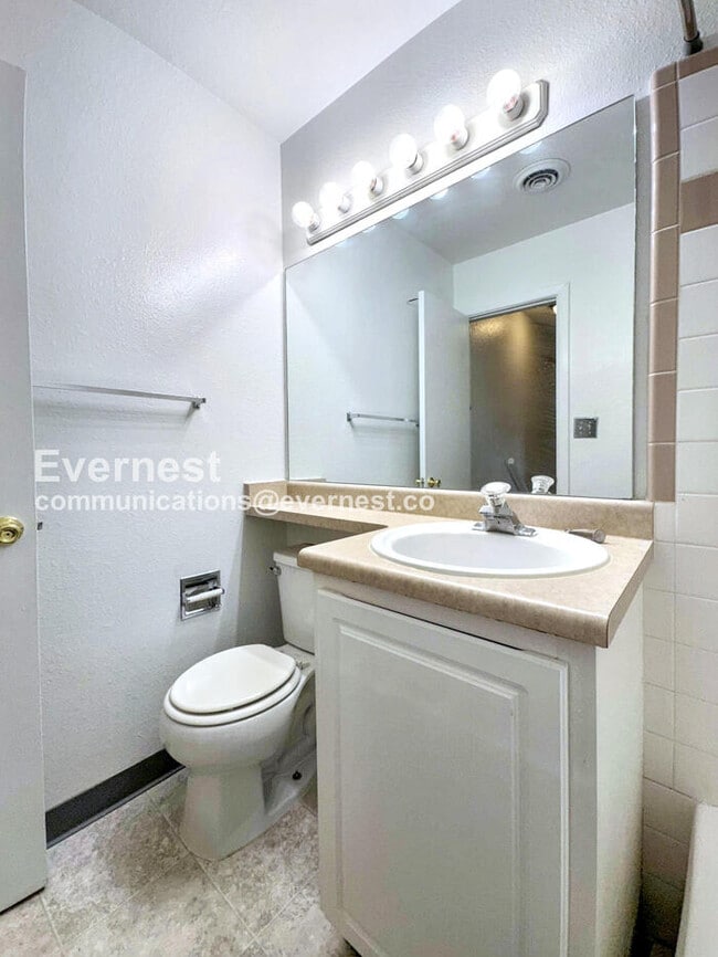 Photo - 8003 Wolff St