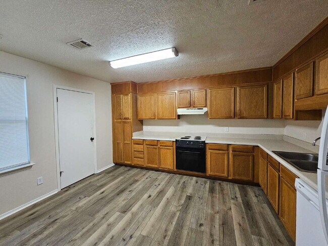 Photo - Spacious 3 Bedroom, 2 Bath Duplex in Northeast Pensacola Unit #A