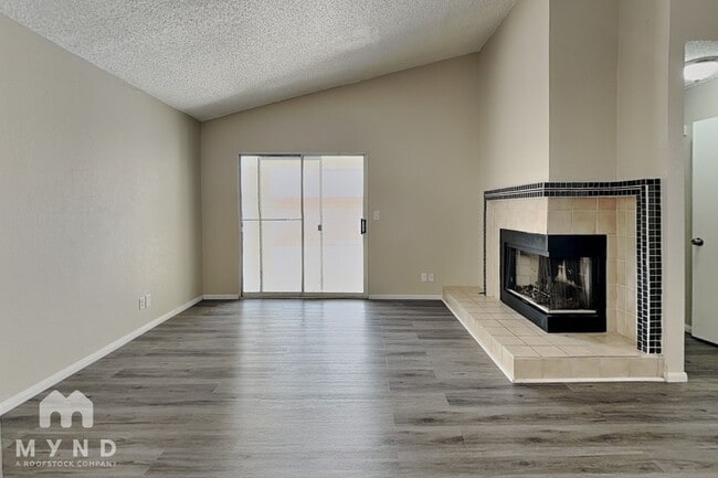 Photo - 5825 Goodsprings Ct