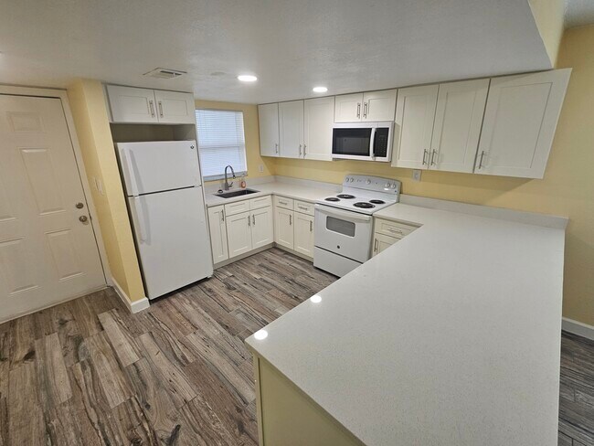 Photo - 2035 Alpine Rd