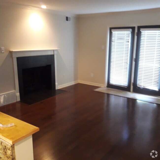 Building Photo - 1809 Adair Bridge Cv Unit 1 Rental