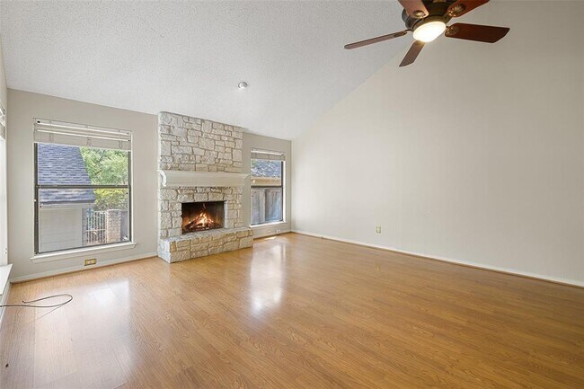 Photo - 6400 Paintbrush Hollow