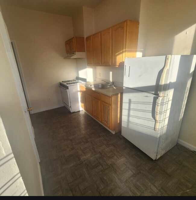 Photo - 88 Elwood Ave Unit 3rd Floor