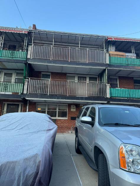 Photo - 142-15 38th Ave