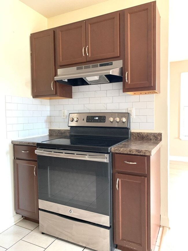Photo - 2Bed 1 Bath Fenced Backyard!