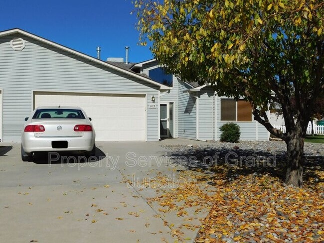 Building Photo - 1213 E Carolina Ave