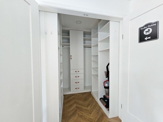 Photo - SPACIOUS LUXURY HOME WITH IN-LAW SUITE! [F...