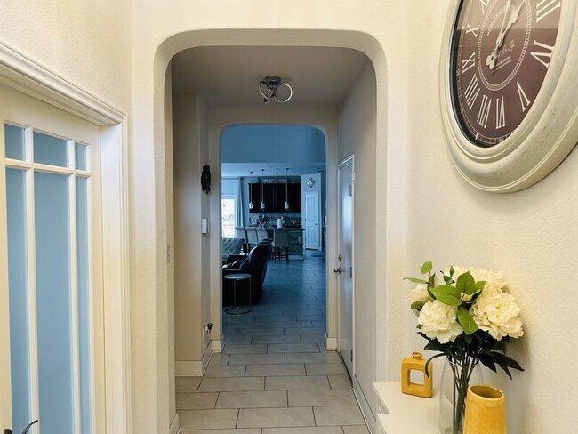 Photo - 6051 Akin Cir