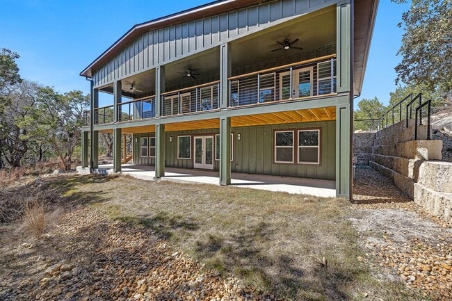 Photo - 3013 Clark Ave