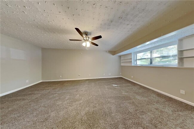 Photo - 8030 Sumit Creek Dr NW