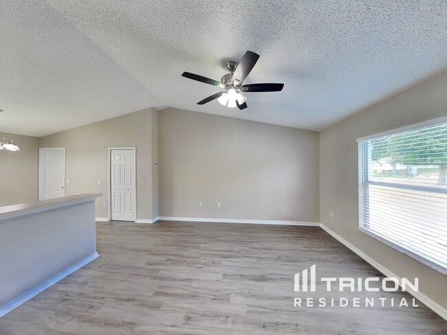 Photo - 938 Millenbeck Ave