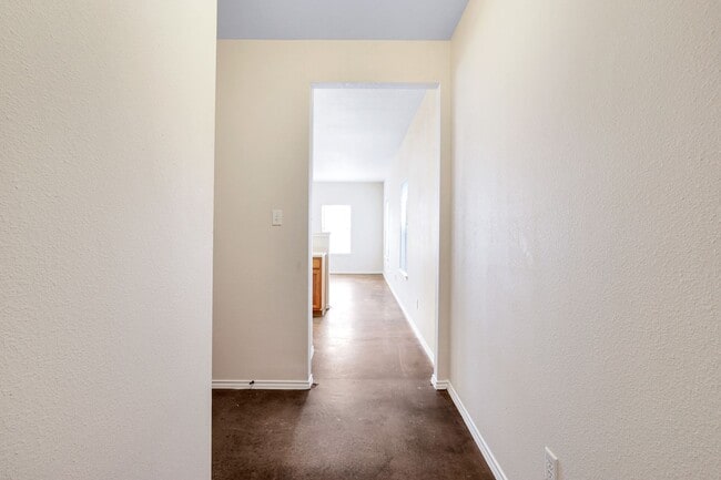 5815 Golf Bend Unidad 2