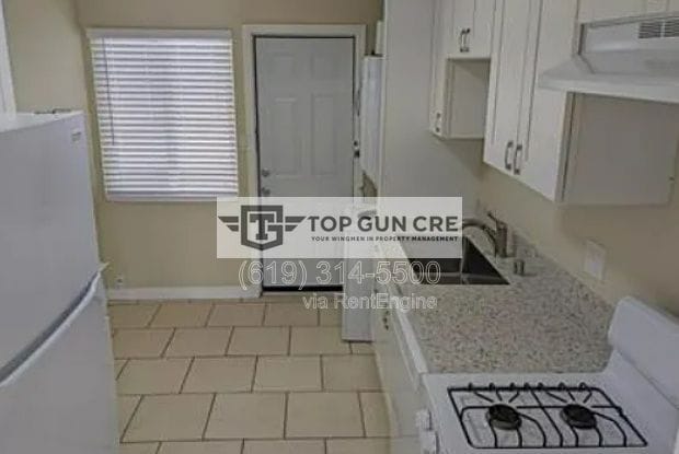 Building Photo - 4209 Winona Ave Unit 4223