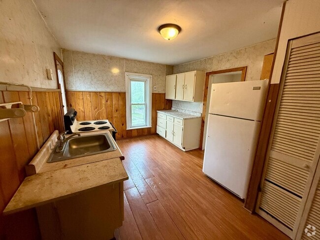 Building Photo - 516 Callon St Unit Upper Rental