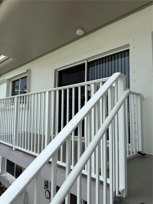 Photo - 1142 99th St Unidad 23