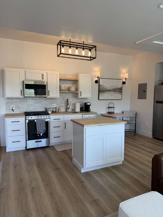 Photo - 245 Country Hills Ln Apartamentos Unidad Furnished The Cottage