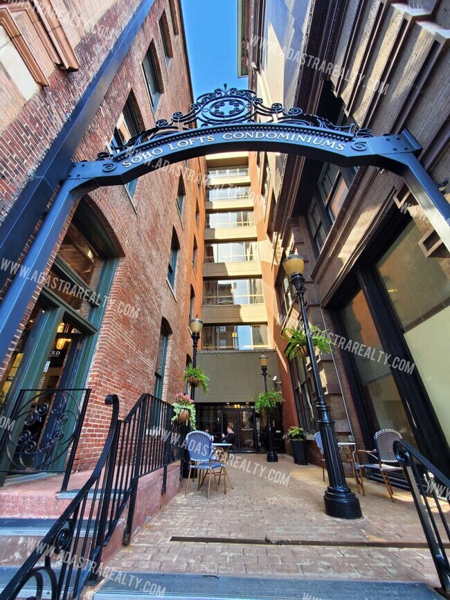 MOVE IN SPECIAL!! Historic SoHo Loft-Avail... - MOVE IN SPECIAL!! Historic SoHo Loft-Avail...
