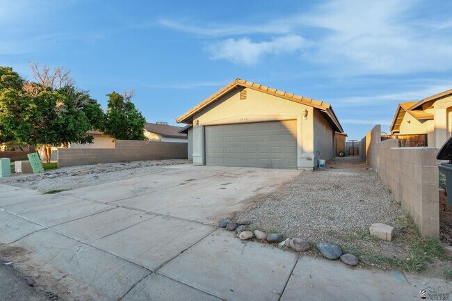 Photo - 1510 N 9th Ave