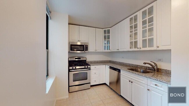Photo - 247 W 87th St Apartment Unit 4G