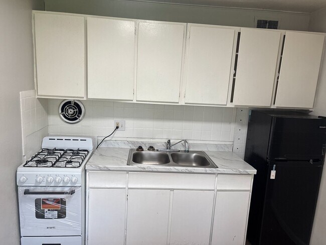 1015-1077 Neville Ave Unidad 1051 Neville Avenue