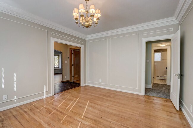 Photo - 3314 N Hackett Ave Unit 3314 (Upper)
