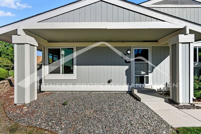 8762 Chase Dr