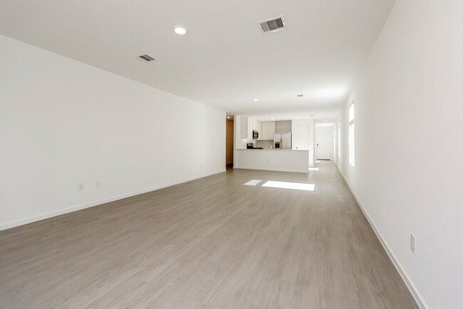 Photo - 325 Woodland Hills Dr