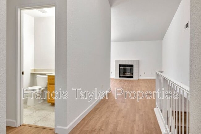 Photo - 2182 Firethorn Glen