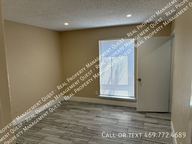 Photo - 4641 Country Creek Dr Unit 1085