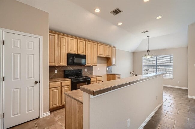 Photo - 3032 Douglas Fir Dr