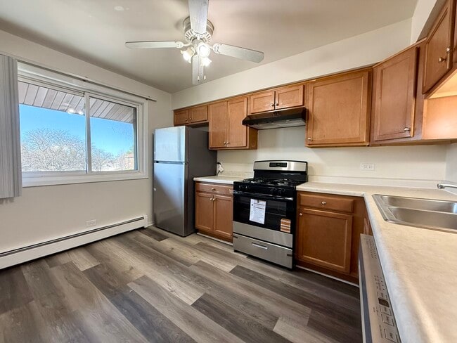 Photo - 7715 Woodward Ave