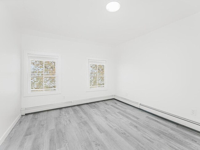 Photo - 136 Cortlandt St