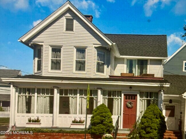 Building Photo - 147 Broadway