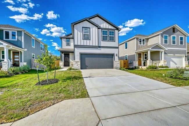 3208 Canyon River Ln