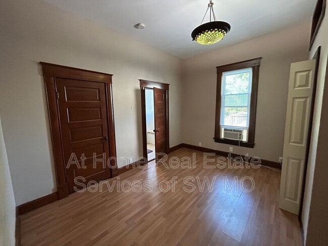 Photo - 818 W Monroe Terrace