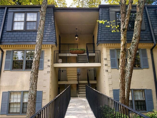 Building Photo - 82 Montre Square NW