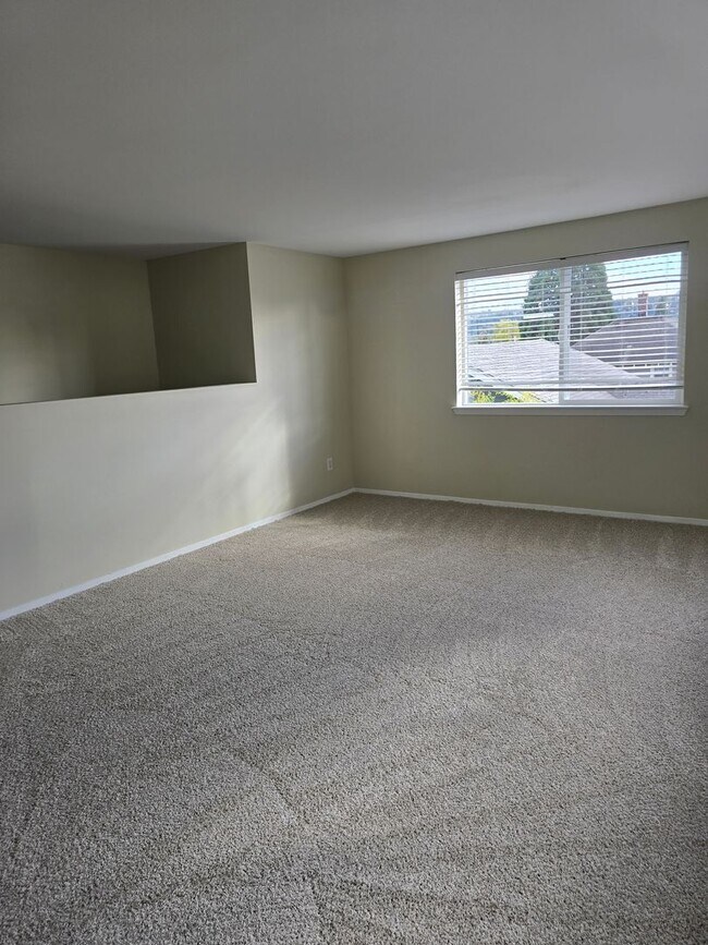 Photo - Amazing 3 bed with option for 4th bedroom in duplex