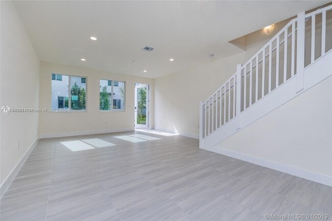 Building Photo - 10226 NW 64th Terrace Rental
