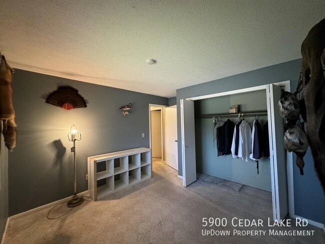 Photo - 5900 Cedar Lk Rd S