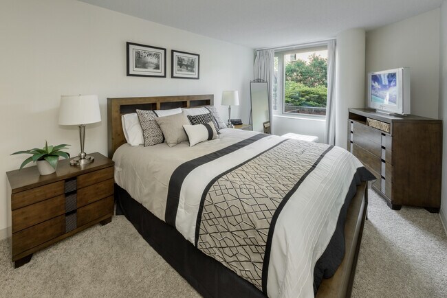 Photo - 105 Huntington Ave Unit S8