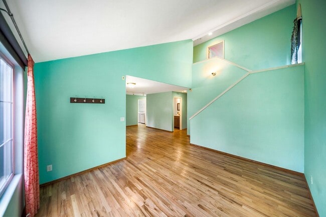 Photo - 5 Bed 2.5 Bath Spacious House For Rent In Poulsbo!!!