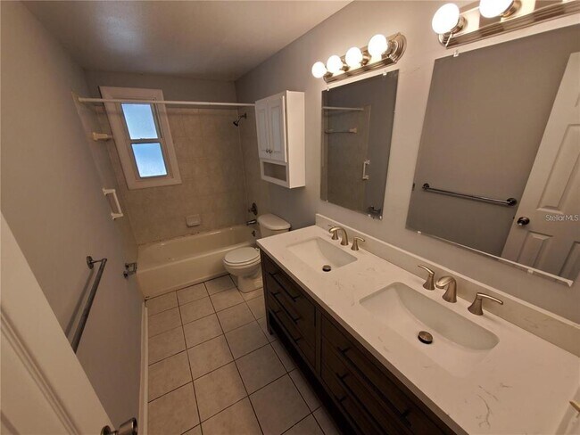 Photo - 2170 Sylvester Rd